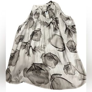 NWT Sleeveless Prologue Black and White Floral Blouse